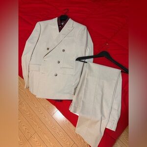 Men's Cream Double-Breasted Suit